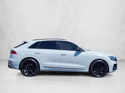 Used 2021 Audi SQ8 Premium Plus w/ SQ8 Black Optic Package AWD/4WD image 4