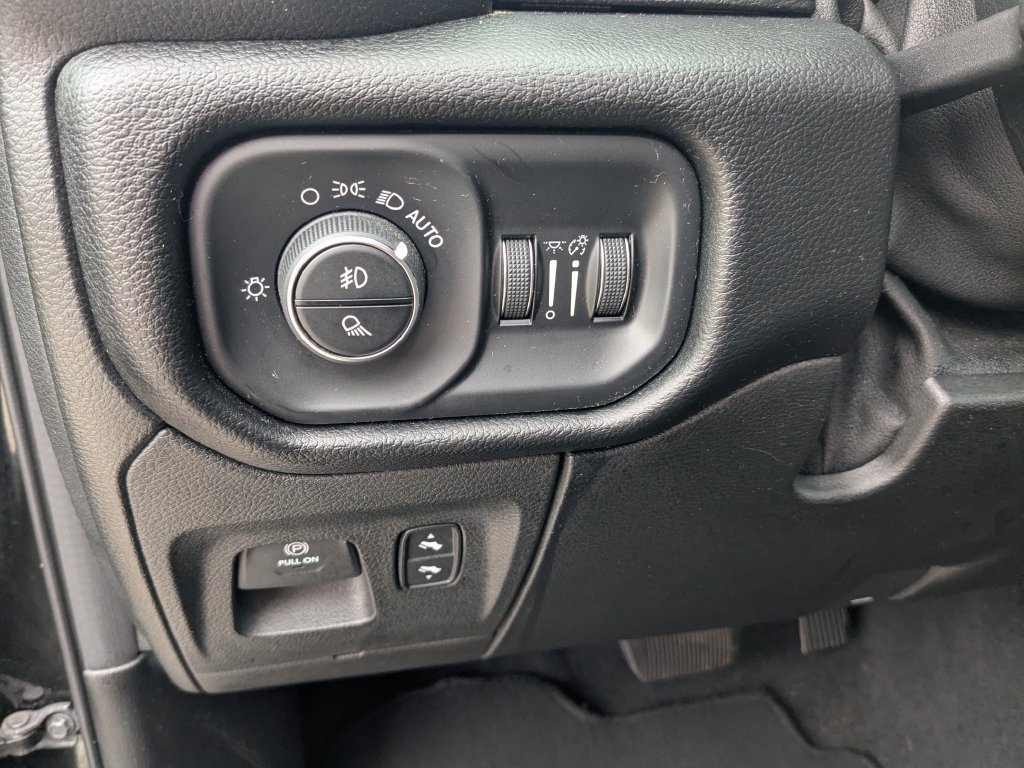 Used 2019 RAM 1500 Big Horn AWD/4WD image 21