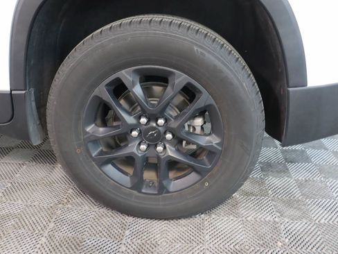 Used 2020 Chevrolet Traverse LS FWD image 17