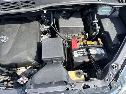 Used 2020 Toyota Sienna LE FWD image 25