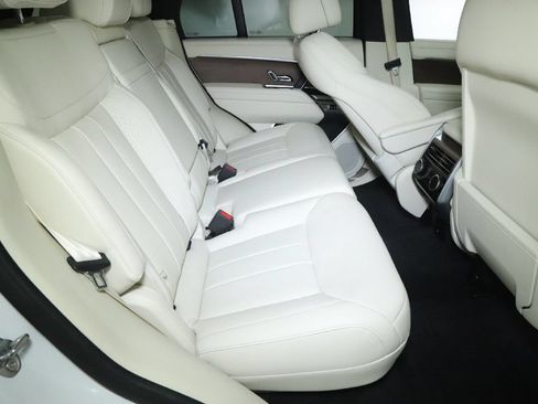 Used 2025 Land Rover Range Rover SE AWD/4WD image 29