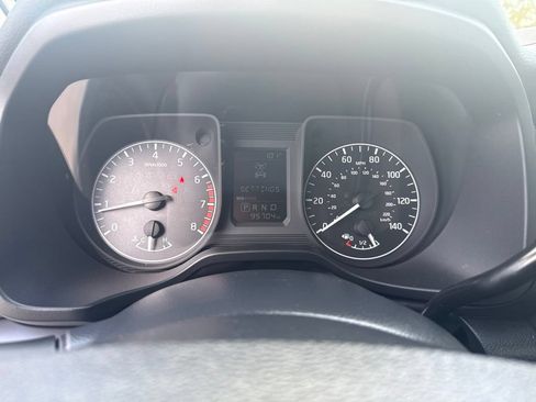 Used 2017 Nissan Titan S AWD/4WD image 4