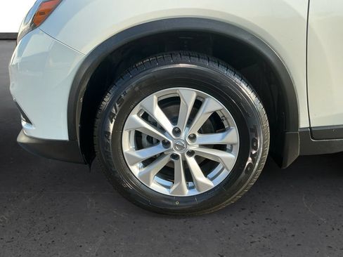 Used 2016 Nissan Rogue SV w/ SV Premium Package FWD image 13