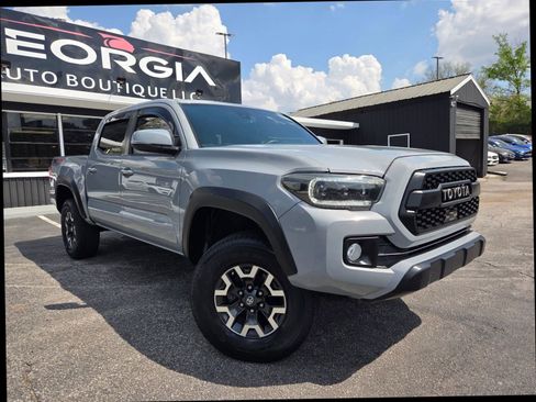 Used 2019 Toyota Tacoma TRD Off-Road w/ TRD Premium Off Road Package AWD/4WD image 7