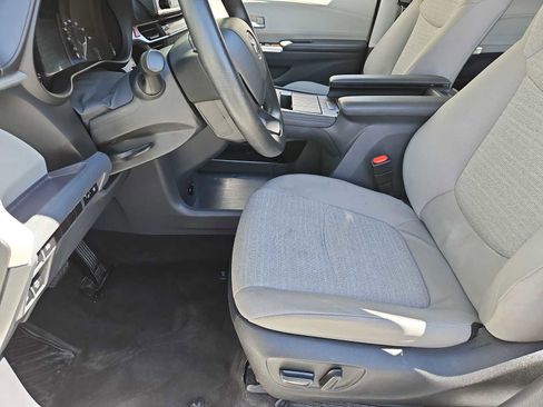 Used 2023 Toyota Sienna LE image 14