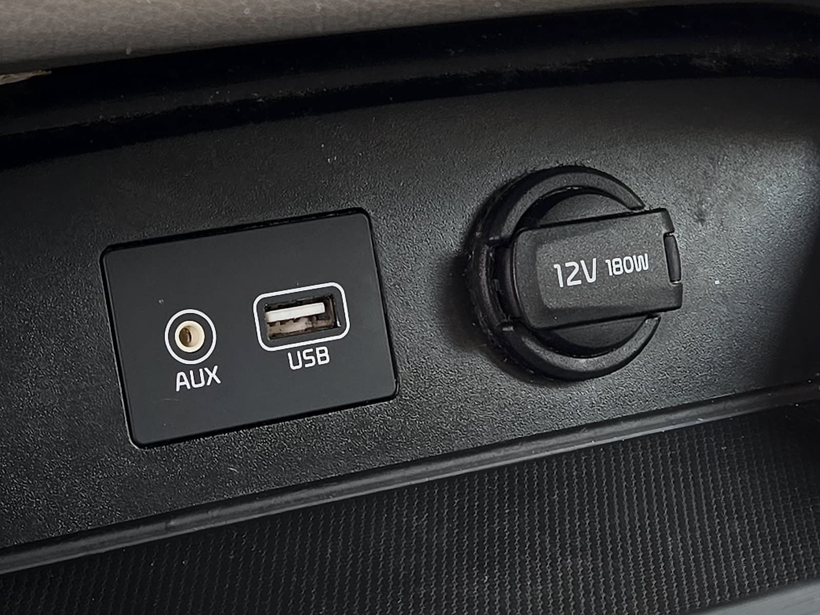 Used 2020 Kia Sedona LX FWD image 16