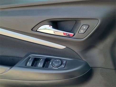 Certified 2023 Chevrolet Bolt EUV LT w/ Driver Confidence Package image 18