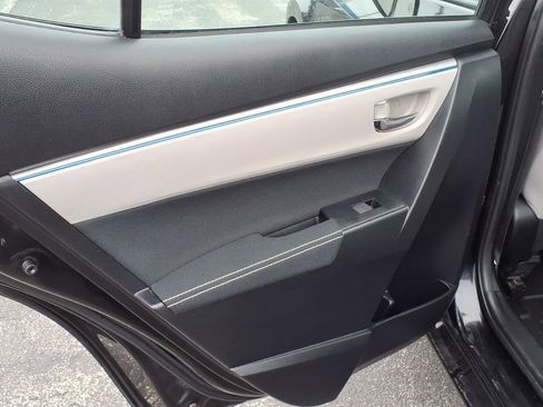 Used 2016 Toyota Corolla LE image 5