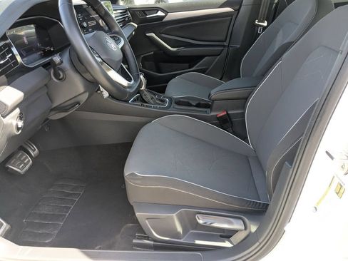 Used 2025 Volkswagen Jetta Sport FWD image 11