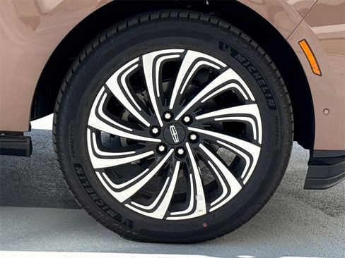 New 2025 Lincoln Navigator Black Label image 6