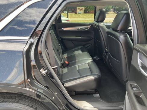 Used 2018 Cadillac XT5 Luxury w/ Driver Awareness Package AWD/4WD image 26