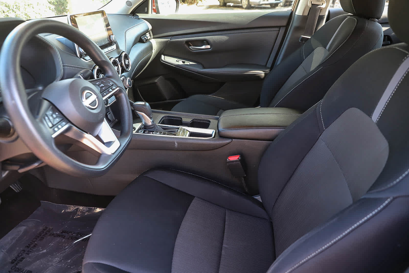 Used 2024 Nissan Sentra SV FWD image 17