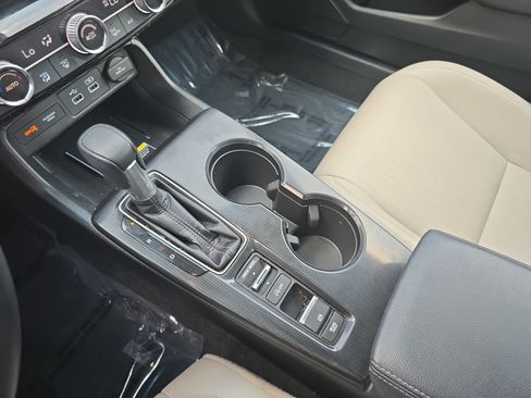 Certified 2024 Honda Civic Touring image 25