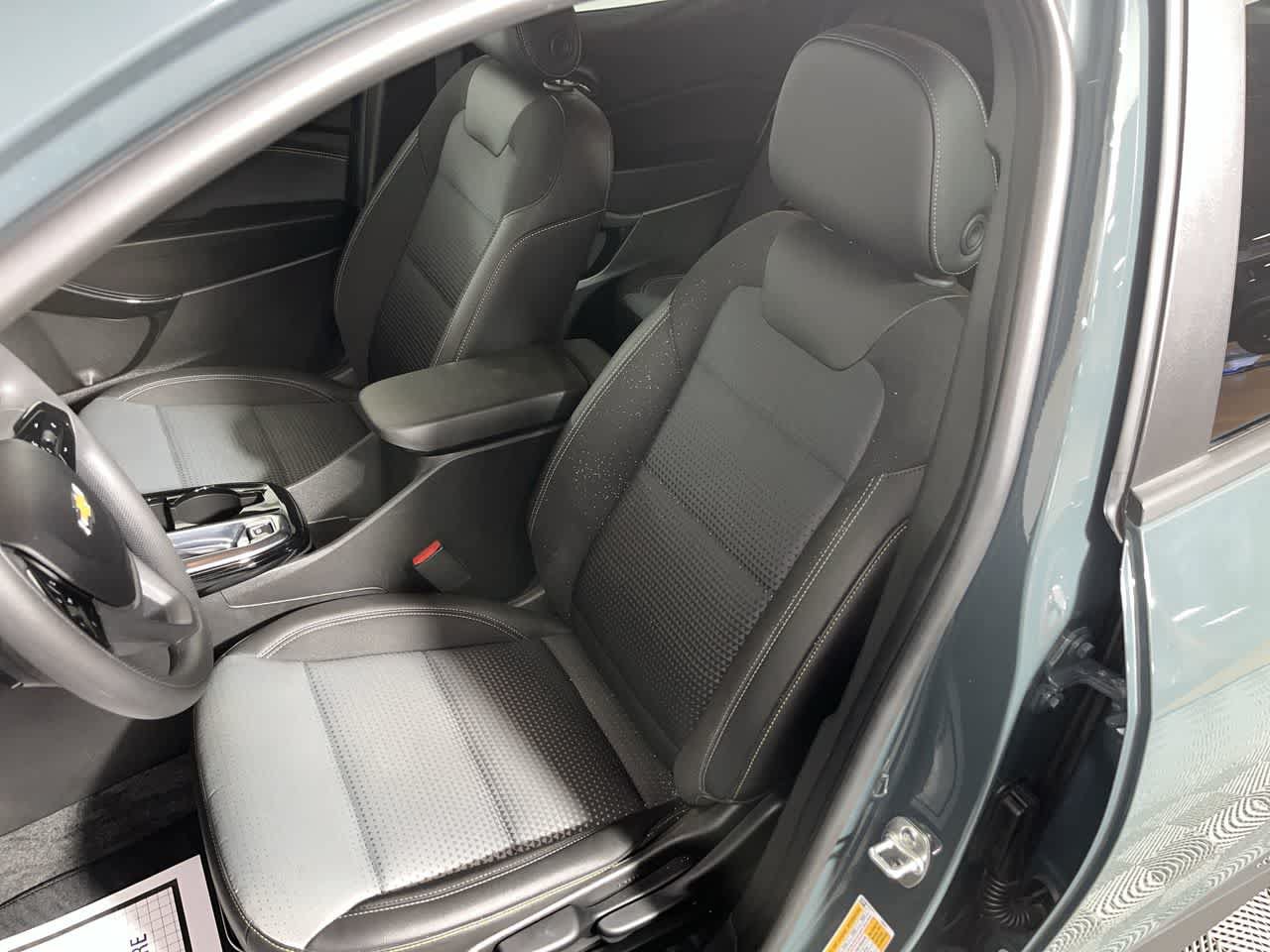 Used 2026 Chevrolet Trax LT FWD image 15