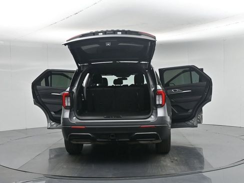 Used 2025 Ford Explorer ST-Line RWD image 39