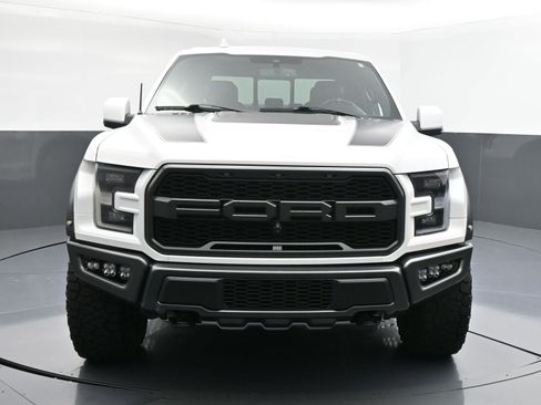 Used 2019 Ford F150 Raptor w/ Equipment Group 802A Luxury image 2