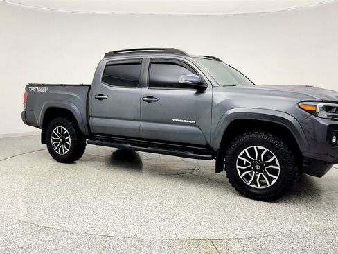Used 2021 Toyota Tacoma 4x4 Double Cab image 3