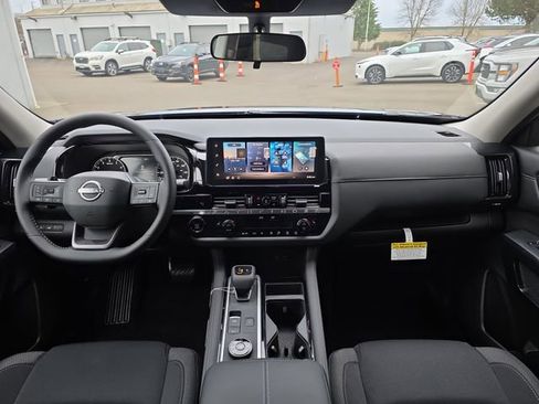 New 2026 Nissan Pathfinder SV image 14