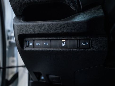 Used 2024 Toyota RAV4 SE w/ Weather & Moonroof Package image 23