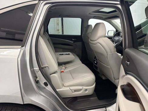 Used 2020 Acura MDX FWD image 17
