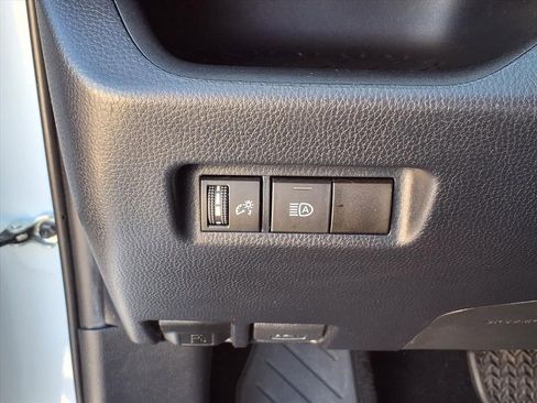 Used 2020 Toyota RAV4 LE image 21