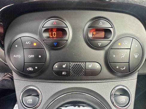 Used 2013 FIAT 500 Lounge image 27