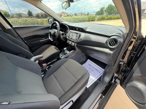 Used 2025 Nissan Kicks Play S FWD image 31