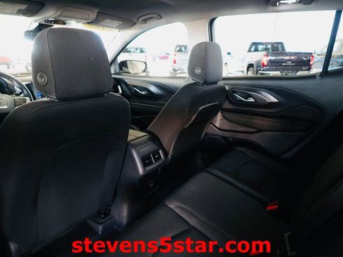 Used 2023 GMC Terrain SLE w/ Driver Convenience Package image 8