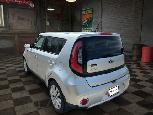 Used 2017 Kia Soul + w/ Primo Package image 4