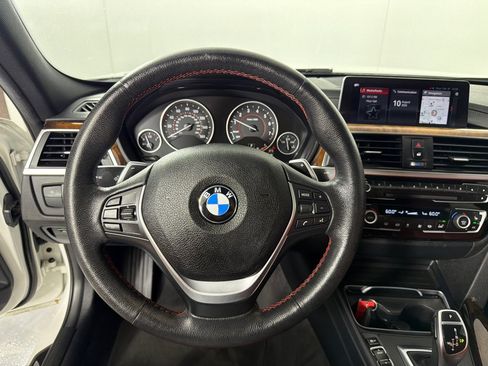 Used 2018 BMW 330i xDrive Sedan w/ Convenience Package AWD/4WD image 16