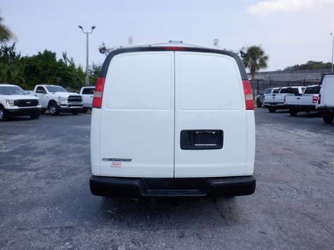 Used 2013 Chevrolet Express 1500 RWD image 4