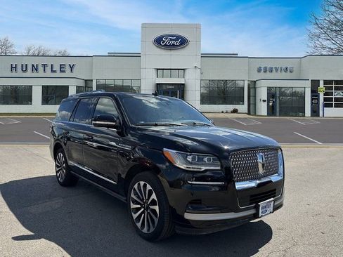 Used 2022 Lincoln Navigator Reserve w/ Equipment Group 201A image 4