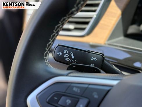 Used 2025 Volkswagen Atlas SE AWD/4WD image 20