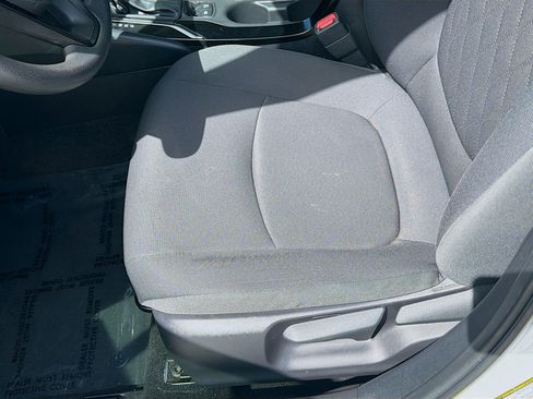 Used 2022 Toyota Corolla LE image 17