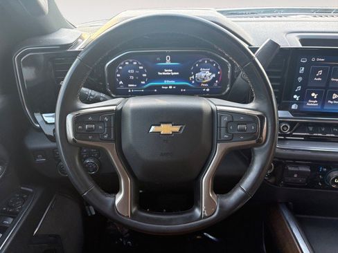 Used 2024 Chevrolet Silverado 2500 High Country w/ High Country Premium Package AWD/4WD image 10