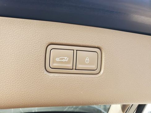 Used 2022 Genesis GV80 2.5T w/ Prestige Package 04 image 14