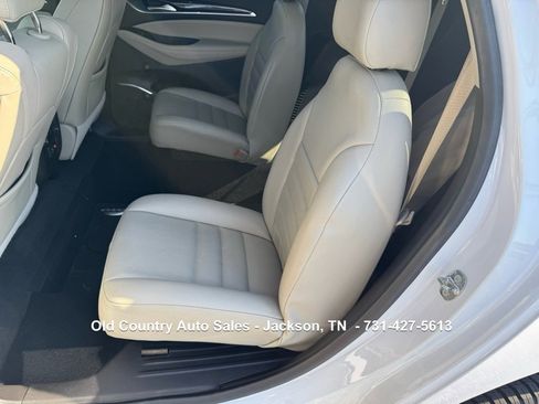 Used 2020 Buick Enclave Essence image 36