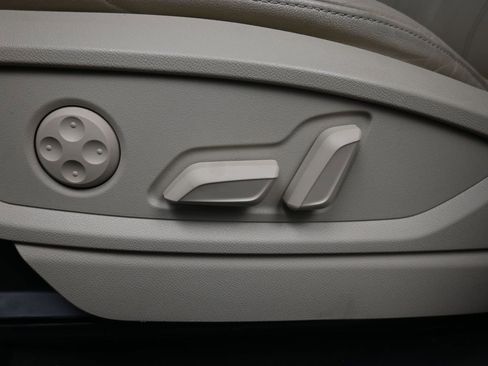 Used 2022 Audi Q5 2.0T Premium Plus image 15