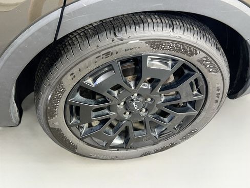 Used 2022 Kia Telluride EX w/ EX Premium Package AWD/4WD image 34