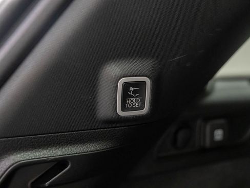 Used 2022 Jeep Grand Cherokee Overland w/ Adv Protech Group III image 37