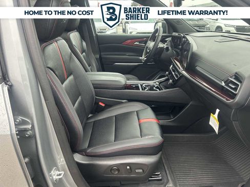 Used 2024 Chevrolet Traverse RS w/ LPO, Floor Liner Package image 28