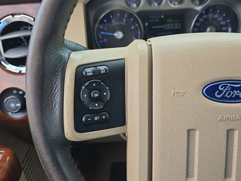 Used 2015 Ford F250 King Ranch w/ FX4 Off-Road Package AWD/4WD image 17