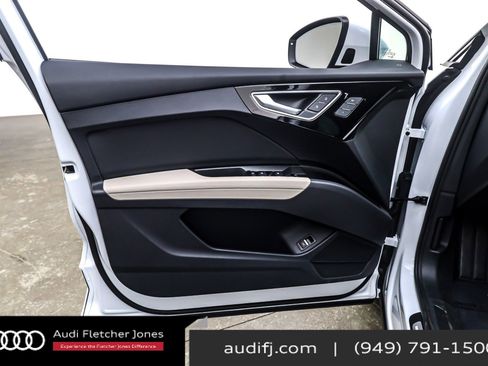 Used 2022 Audi Q4 e-tron Prestige image 22