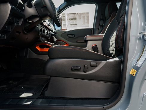 New 2026 Nissan Frontier PRO-4X w/ Pro-4x Convenience Package image 22