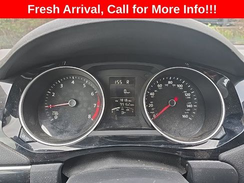 Used 2016 Volkswagen Jetta SEL image 3
