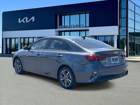 Certified 2022 Kia Forte LXS w/ LXS Technology Package image 4