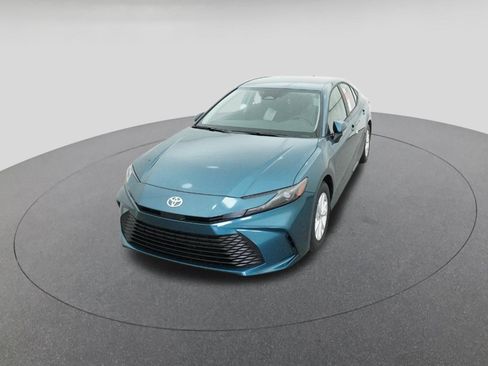 New 2025 Toyota Camry LE image 16