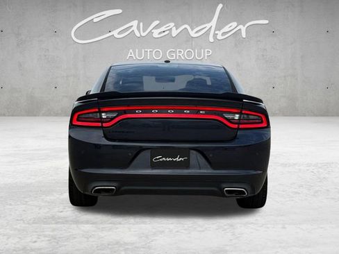 Used 2017 Dodge Charger SE w/ Blacktop Package RWD image 15