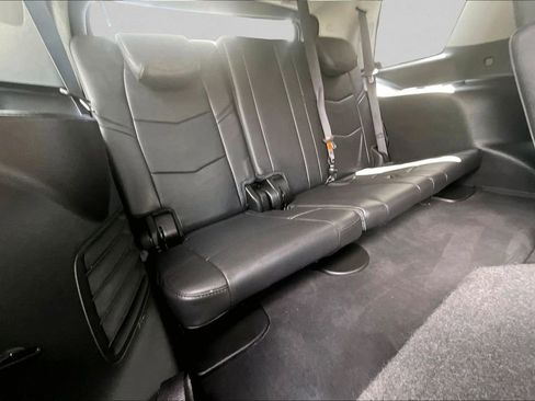Used 2019 Cadillac Escalade Luxury AWD/4WD image 27