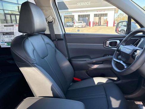 New 2026 Kia Sorento S w/ S Panoramic Sunroof Package FWD image 14